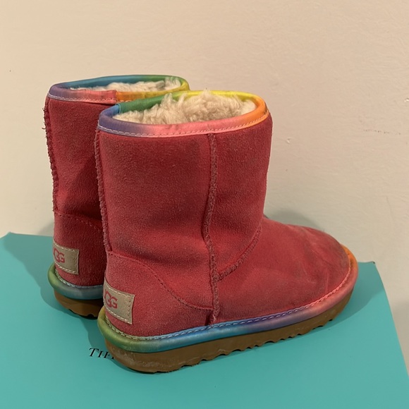 pink ugg boots - Picture 3 of 5